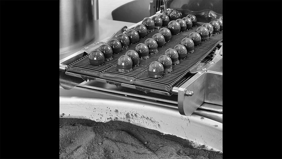 Selmi Truffle kaplama makinesi detay görünüm